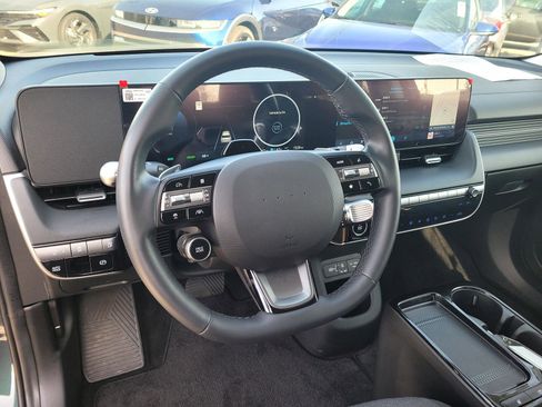 Certified 2025 Hyundai Ioniq 5 SE image 11