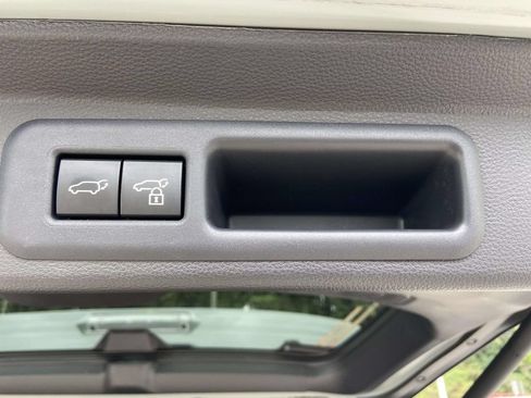 Used 2026 Toyota Sequoia Platinum AWD/4WD image 10