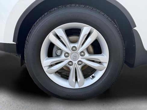 Used 2011 Hyundai Tucson GLS image 35