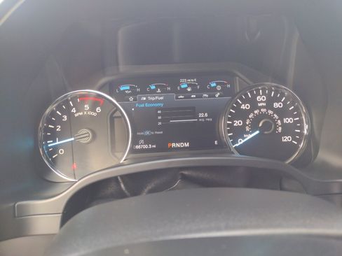 Used 2018 Ford F150 Platinum w/ Equipment Group 701A Luxury image 17