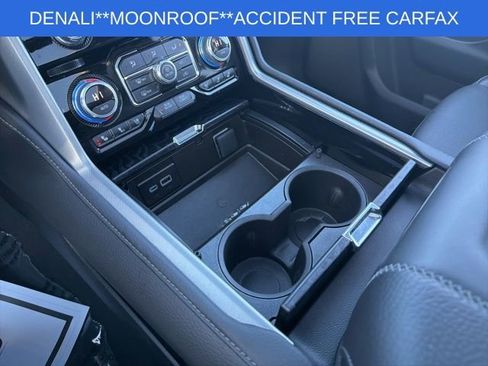 Used 2024 GMC Yukon Denali image 32