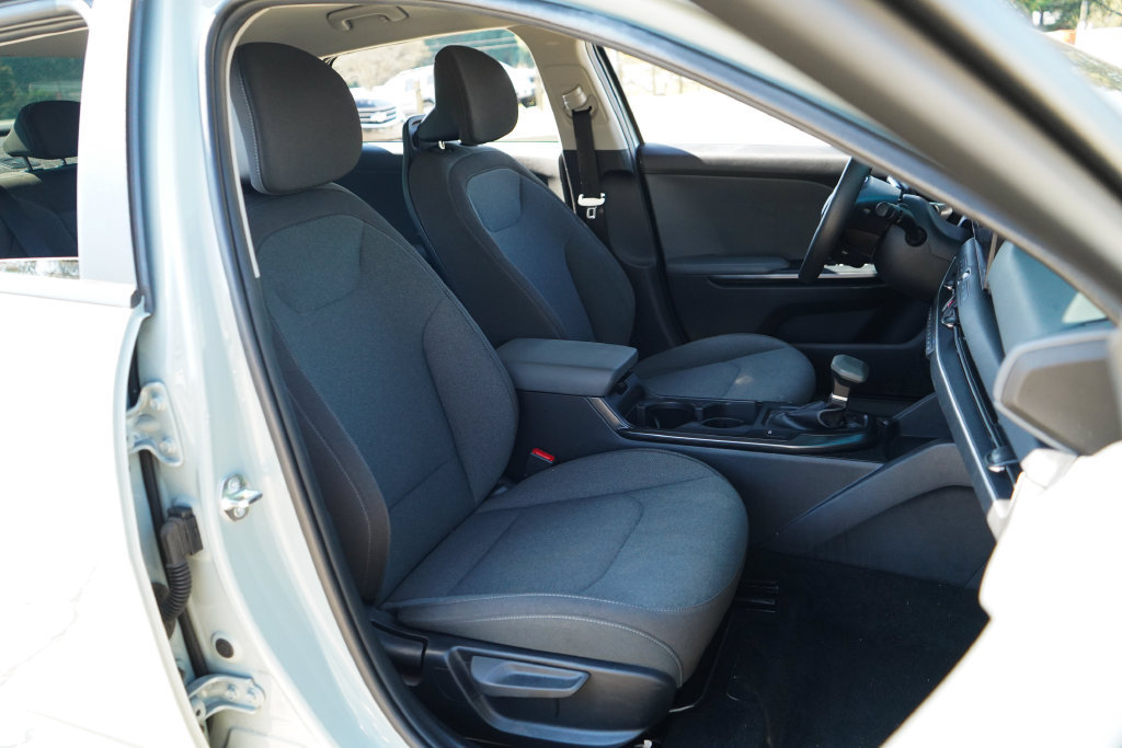 Used 2025 Kia K4 FWD image 13