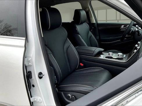 New 2026 Genesis GV80 2.5T Advanced image 11