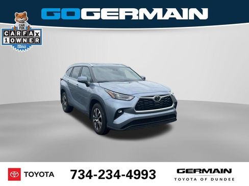 Used 2023 Toyota Highlander XLE AWD/4WD image 4