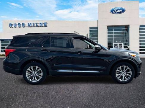 Used 2024 Ford Explorer XLT w/ Equipment Group 202A AWD/4WD image 2