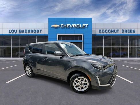 Used 2024 Kia Soul LX w/ Option Group 015 FWD image 1