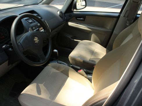 Used 2009 Suzuki SX4 Sedan FWD image 13