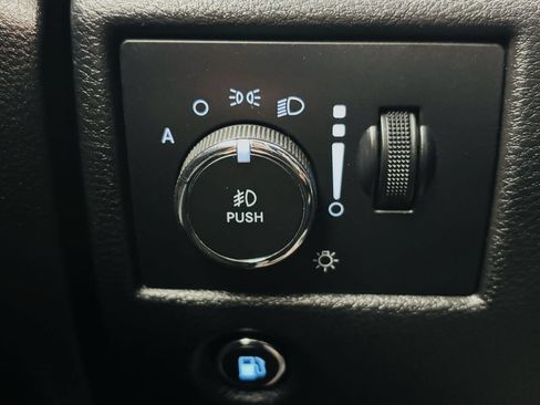 Used 2020 Jeep Grand Cherokee Limited AWD/4WD image 53