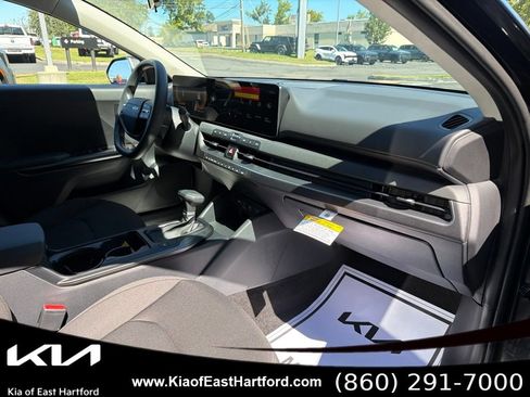 New 2026 Kia K4 FWD image 12