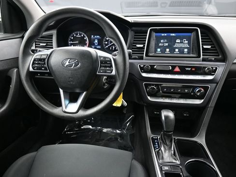 Used 2019 Hyundai Sonata SE w/ Winter Weather Package FWD image 19