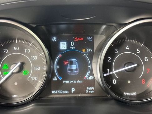 Used 2020 Jaguar E-PACE SE image 18