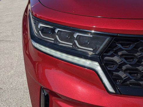 Certified 2022 Kia Sorento SX image 8