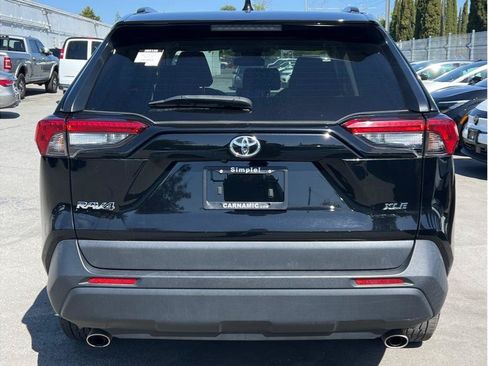 Used 2024 Toyota RAV4 XLE FWD image 4