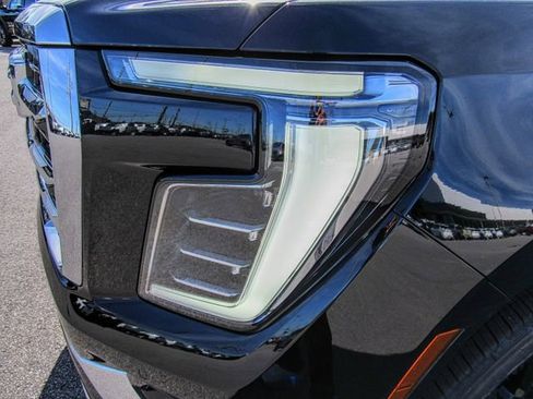 New 2026 GMC Yukon XL Elevation image 9