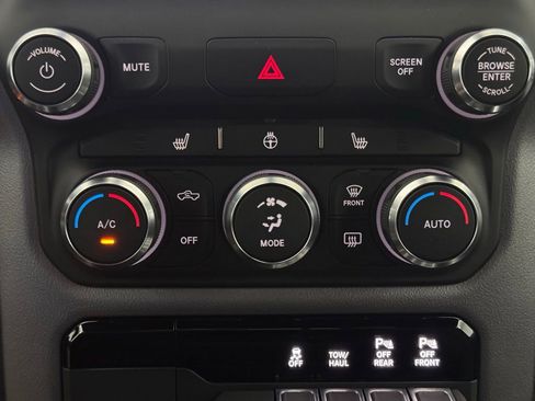 Used 2023 RAM 1500 Big Horn image 25