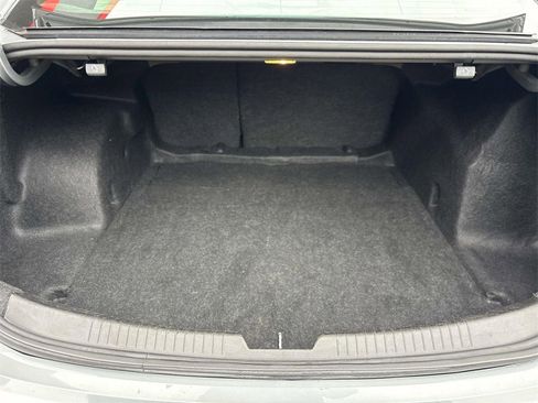 Used 2024 Chevrolet Malibu LT image 14