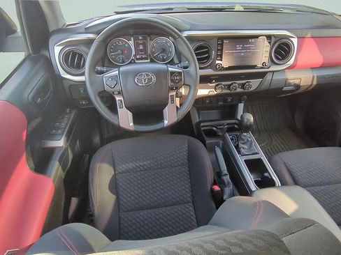Used 2021 Toyota Tacoma SR5 RWD image 12