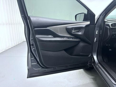 Used 2017 Nissan Murano S image 9