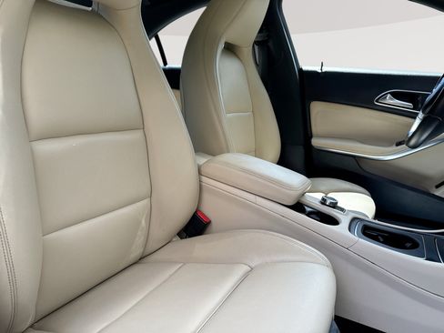 Used 2018 Mercedes-Benz CLA 250 4MATIC image 24