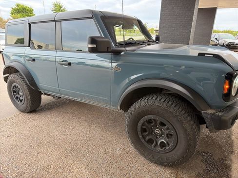 Used 2023 Ford Bronco Wildtrak image 4
