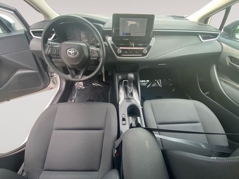 Used 2025 Toyota Corolla LE FWD image 10