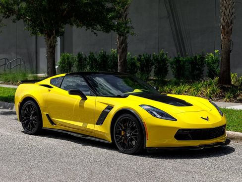 Used 2019 Chevrolet Corvette Z06 RWD image 5
