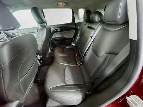 Used 2022 Jeep Compass Latitude FWD image 24
