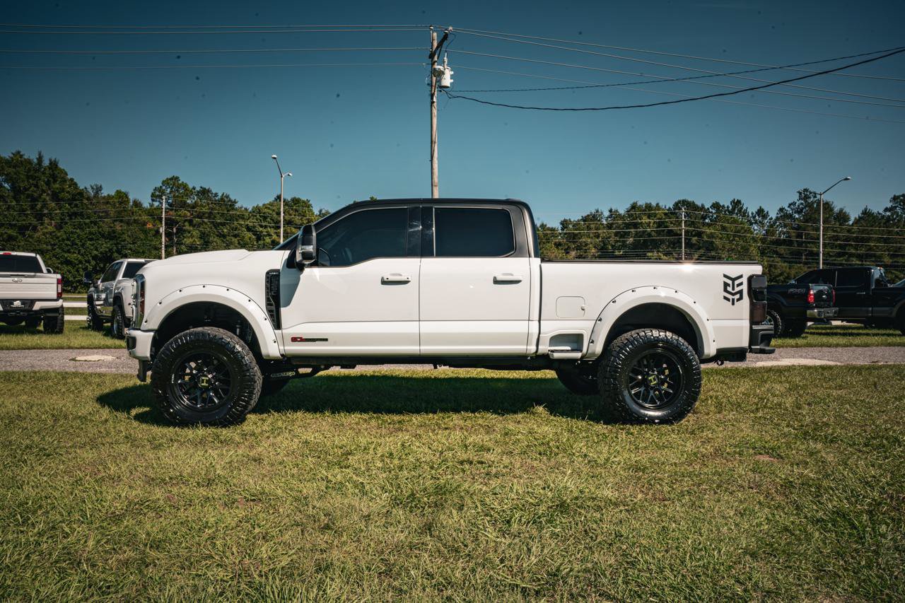 Used 2025 Ford F250 Lariat w/ Lariat Ultimate Package AWD/4WD image 3