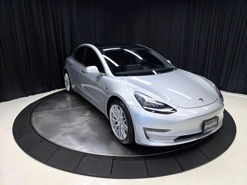 Used 2018 Tesla Model 3 Long Range AWD/4WD image 4