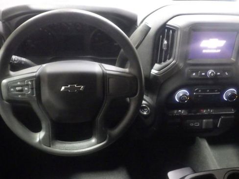 Used 2024 Chevrolet Silverado 1500 Custom w/ Rally Edition AWD/4WD image 7
