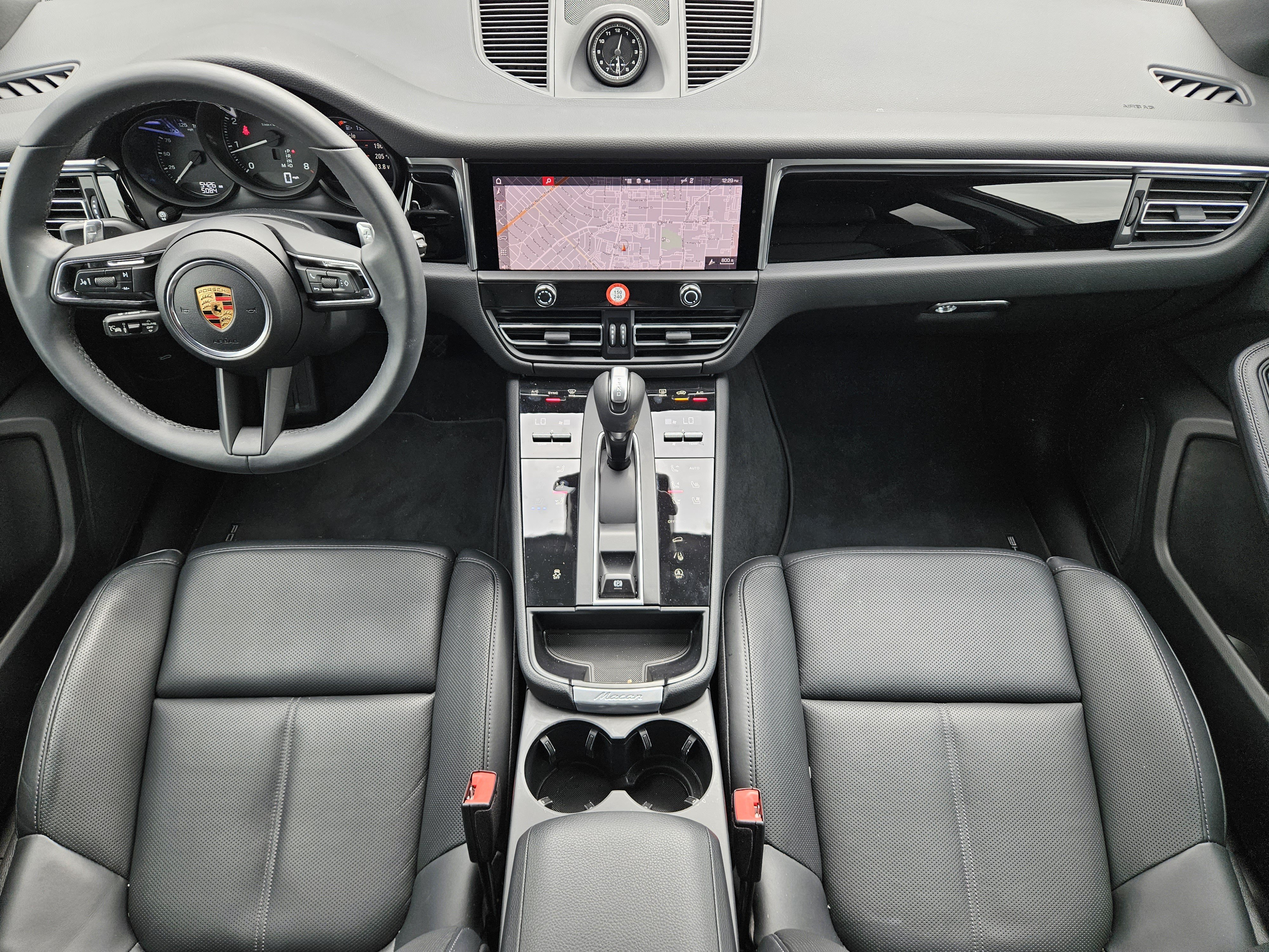 Certified 2026 Porsche Macan AWD/4WD image 24