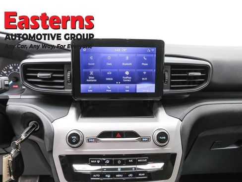 Used 2024 Ford Explorer Base image 12