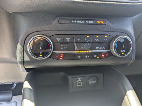 Used 2025 Ford Escape Active w/ Cold Weather Package AWD/4WD image 23