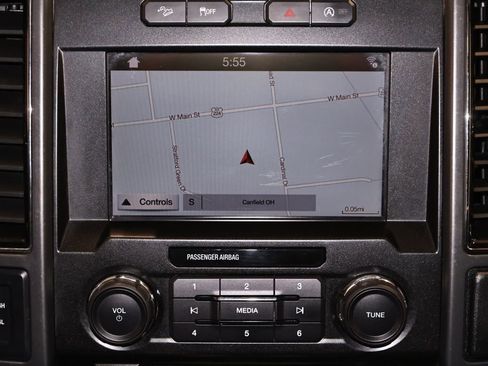 Used 2018 Ford F150 XLT w/ Equipment Group 302A Luxury AWD/4WD image 28