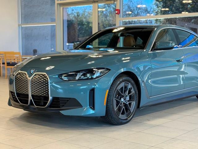 Used 2025 BMW i4 eDrive40 w/ Premium Package RWD image 3