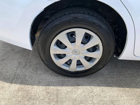 Used 2016 Toyota Corolla L FWD image 23