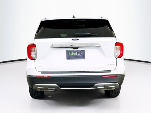 Used 2024 Ford Explorer XLT w/ Equipment Group 202A image 7