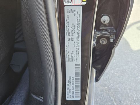 Used 2025 RAM 1500 Laramie image 16