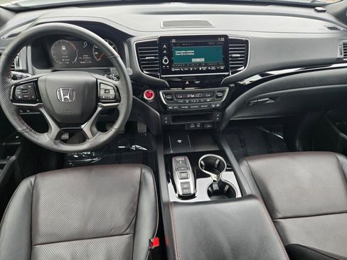 Certified 2024 Honda Ridgeline Black Edition image 10