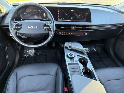 Used 2022 Kia EV6 Wind image 10