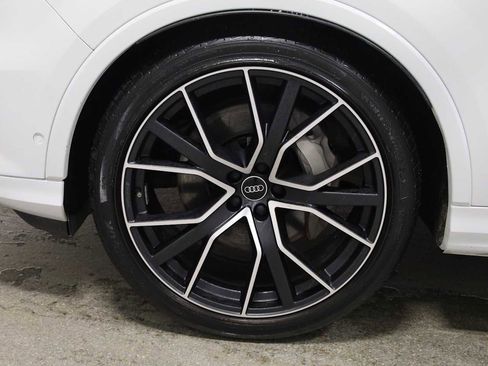 Used 2021 Audi Q7 3.0T Prestige image 38