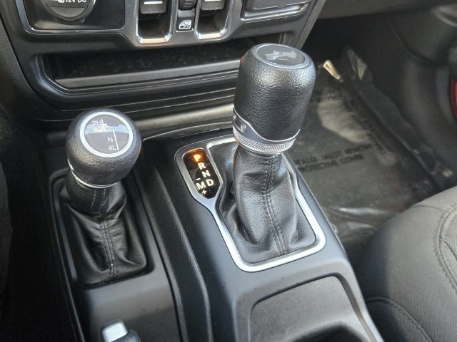 Used 2023 Jeep Wrangler Unlimited Sport AWD/4WD image 19