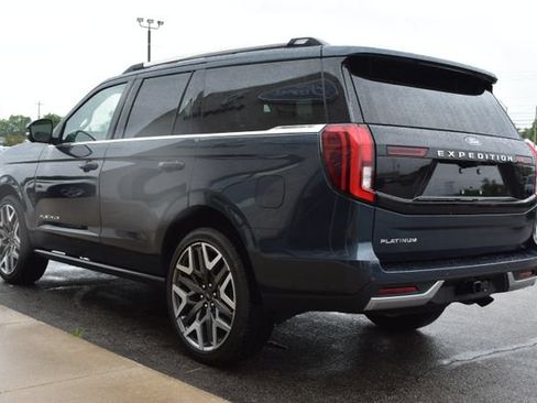 Used 2025 Ford Expedition Platinum w/ Platinum Ultimate Package AWD/4WD image 17