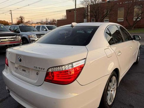Used 2010 BMW 528i xDrive Sedan image 4