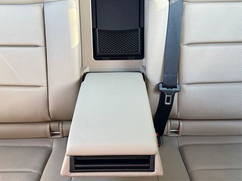 Used 2012 Mercedes-Benz E 350 4MATIC Sedan image 15