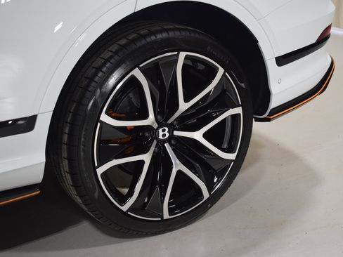 New 2026 Bentley Bentayga Speed image 18