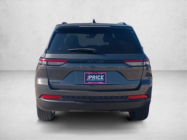 Used 2023 Jeep Grand Cherokee Altitude AWD/4WD image 7