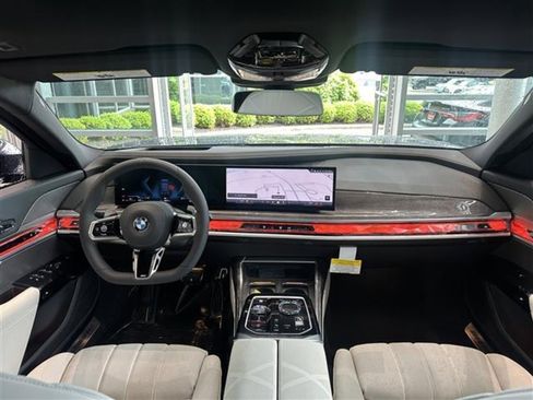 New 2025 BMW 760i xDrive w/ Executive Package image 16