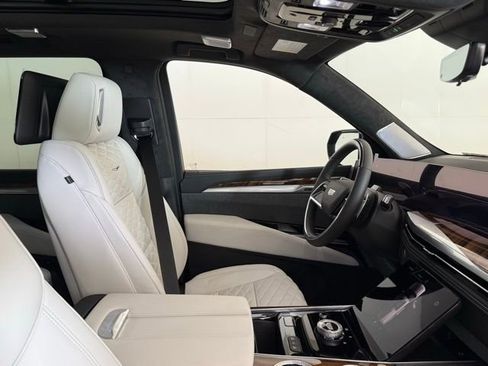 New 2026 Cadillac Escalade ESV Platinum Sport image 34