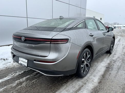 Used 2024 Toyota Crown XLE image 37